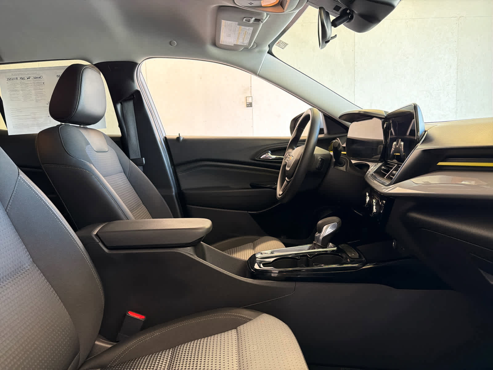 Used 2024 Chevrolet Trax LT image 24