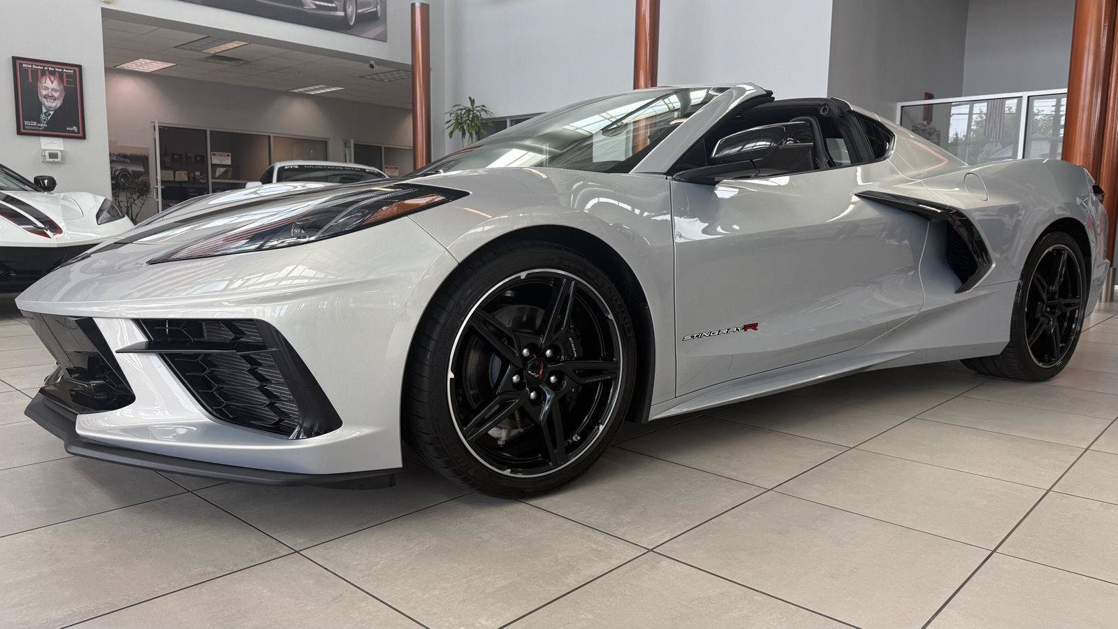 Used 2023 Chevrolet Corvette Stingray Coupe RWD image 12