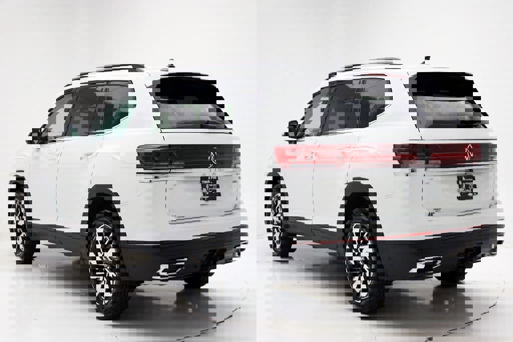 Used 2025 Volkswagen Atlas SE image 7