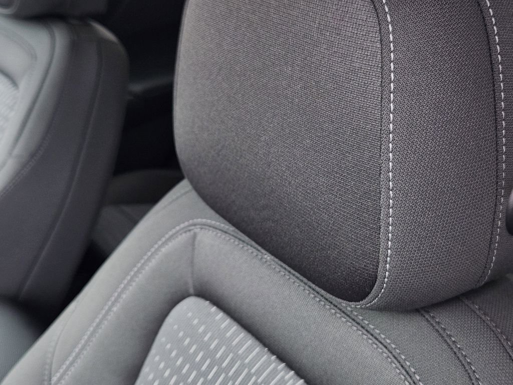 New 2026 Chevrolet Equinox LT image 16