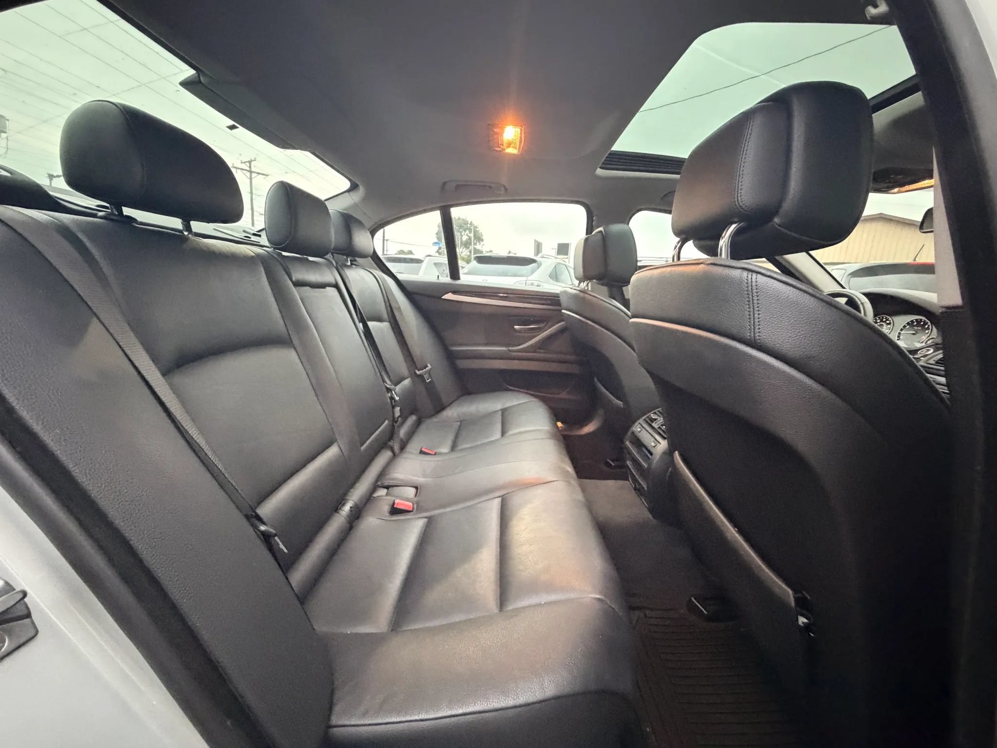 Used 2013 BMW 528i xDrive Sedan AWD/4WD image 25