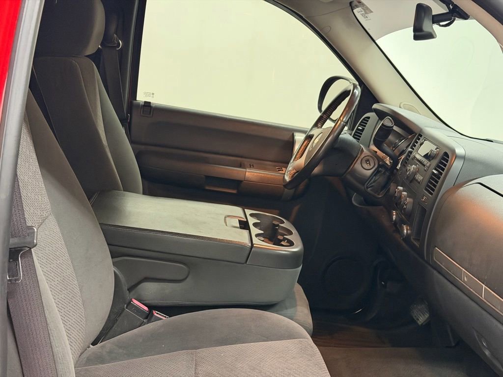 Used 2008 Chevrolet Silverado 1500 LT w/ Suspension Package, Off-Road image 23