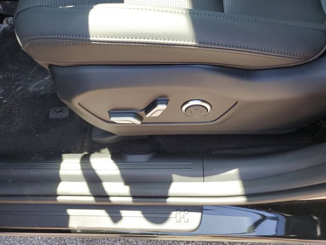 New 2026 Hyundai Santa Fe Limited AWD/4WD image 17