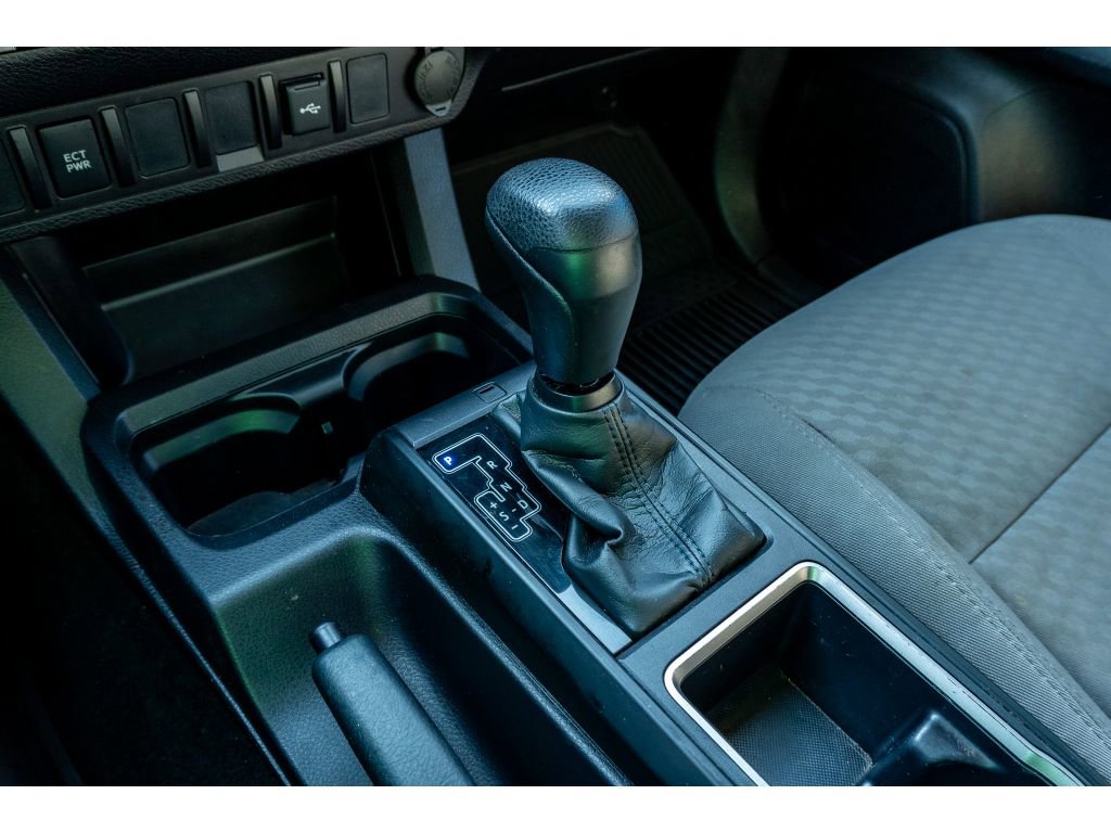 Used 2022 Toyota Tacoma SR w/ SR Convenience Package image 24