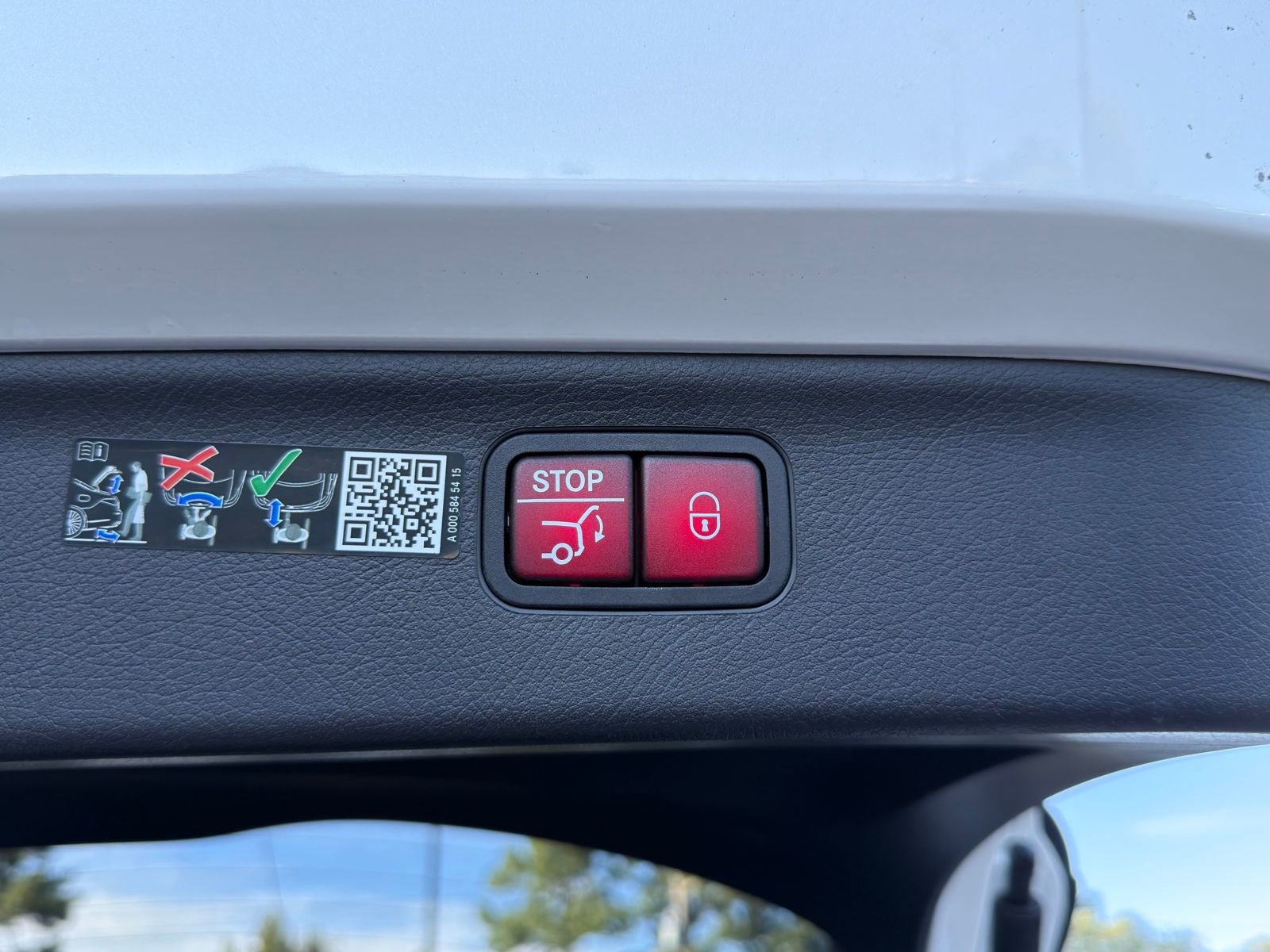 Certified 2023 Mercedes-Benz EQS 580 4MATIC SUV image 18