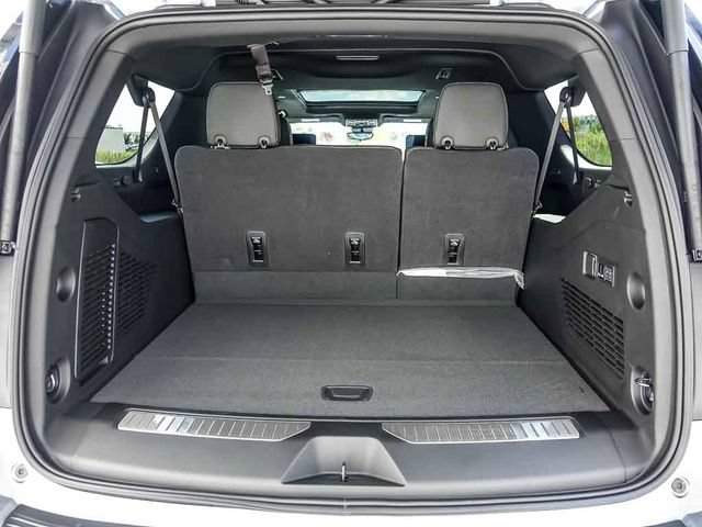 New 2026 Chevrolet Suburban Premier AWD/4WD image 8