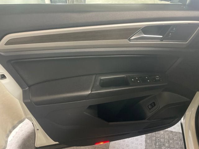 Used 2018 Volkswagen Atlas SE AWD/4WD image 14