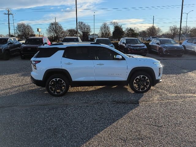Used 2025 Chevrolet Equinox LT w/ Convenience Package II image 16