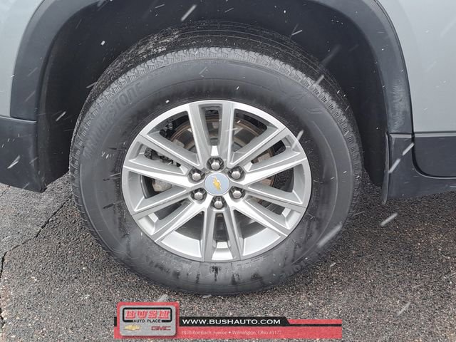 Used 2023 Chevrolet Traverse LT image 5