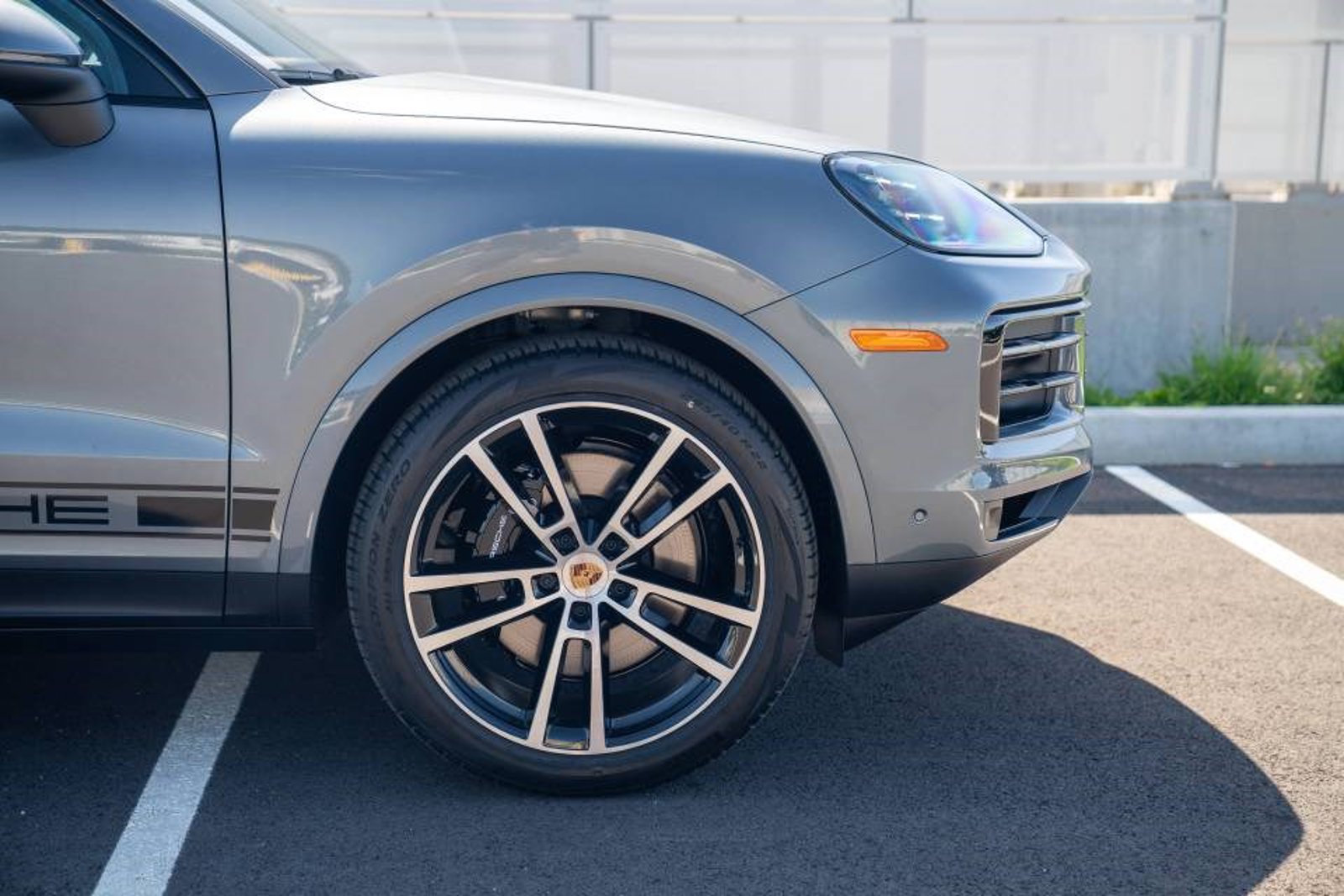 New 2026 Porsche Cayenne AWD/4WD image 9