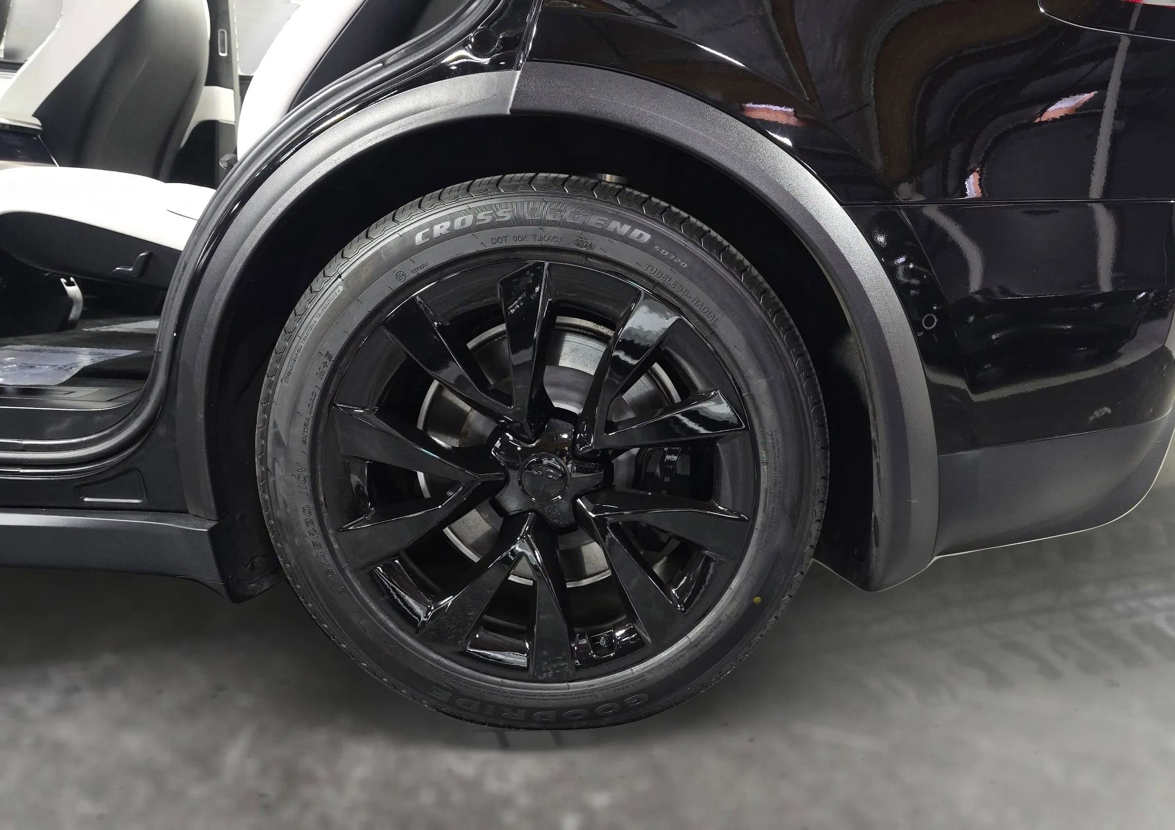 Used 2022 Tesla Model X Plaid image 22