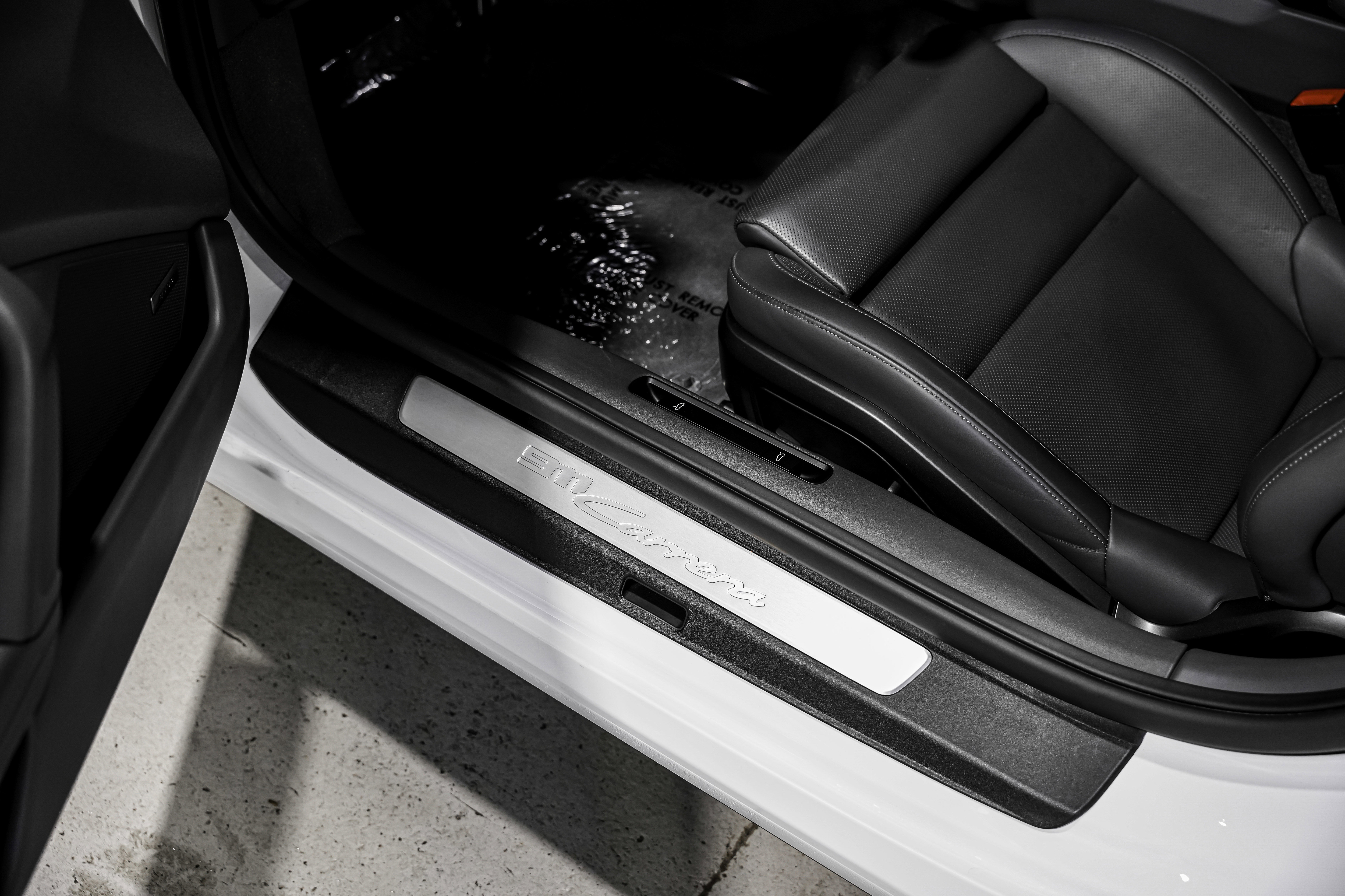 Used 2023 Porsche 911 Carrera w/ Premium Package image 26