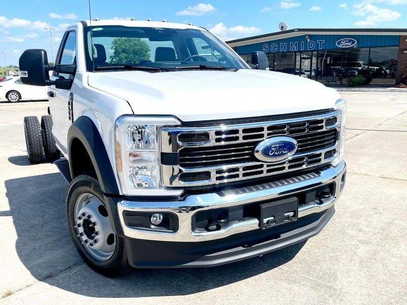 Used 2025 Ford F550 2WD Regular Cab Super Duty image 9