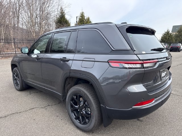 New 2026 Jeep Grand Cherokee Altitude AWD/4WD image 11