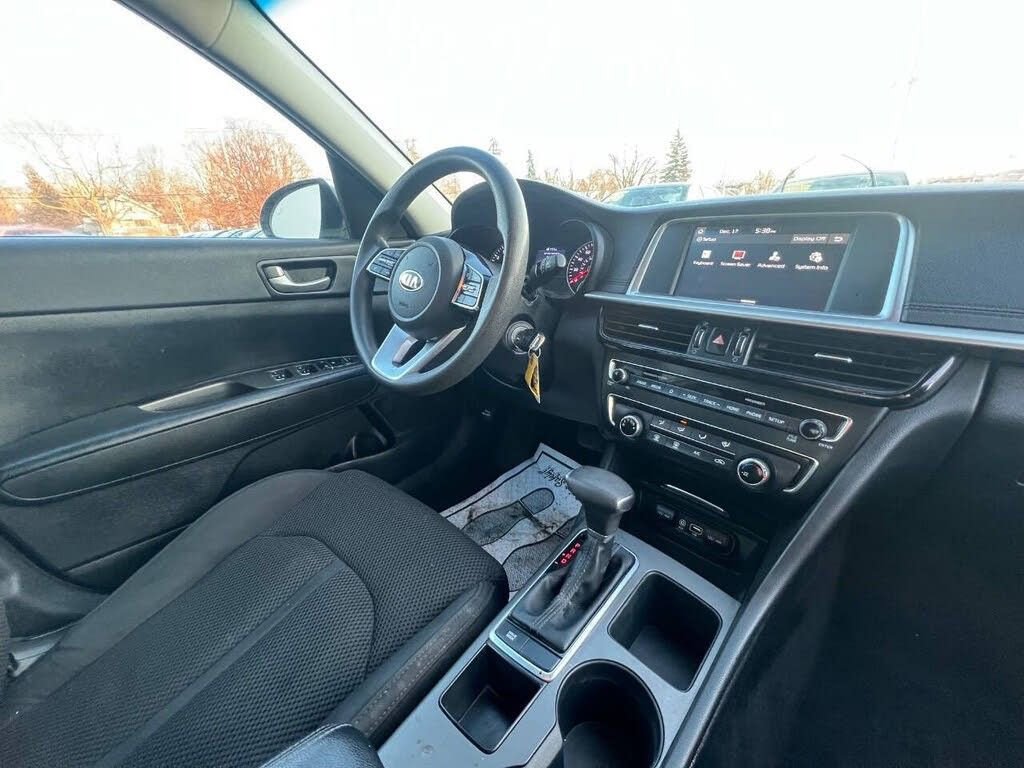 Used 2020 Kia Optima LX image 26