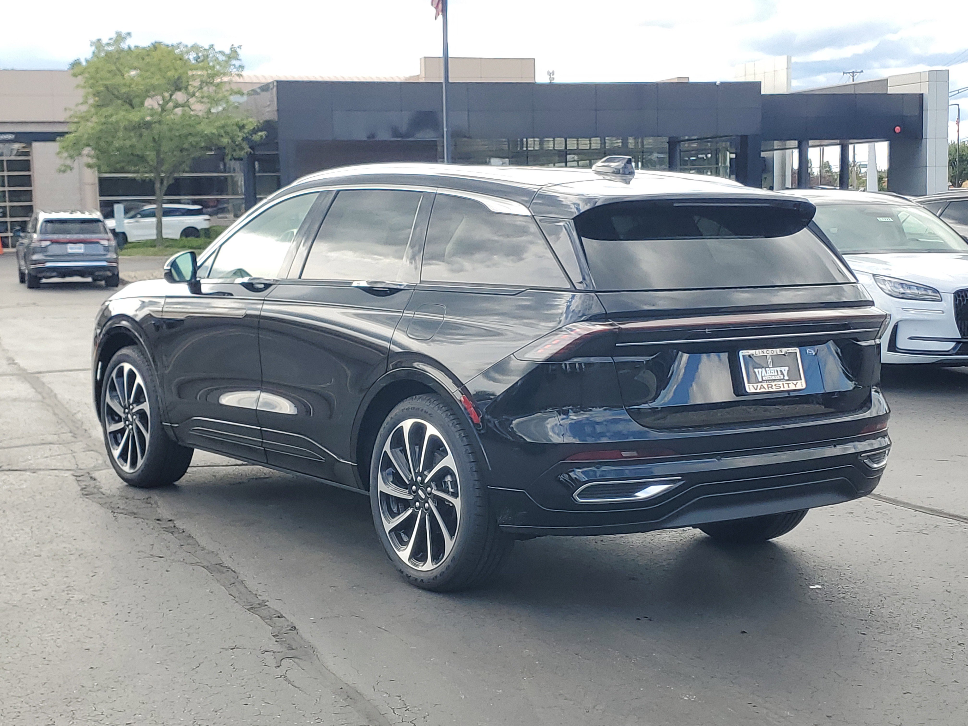 New 2025 Lincoln Nautilus Black Label image 3