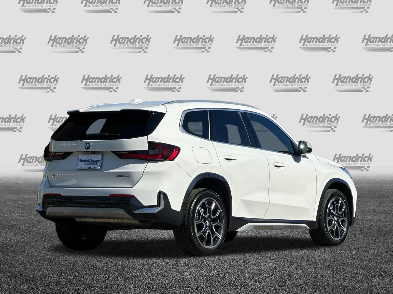 Used 2023 BMW X1 xDrive28i w/ Convenience Package AWD/4WD image 5
