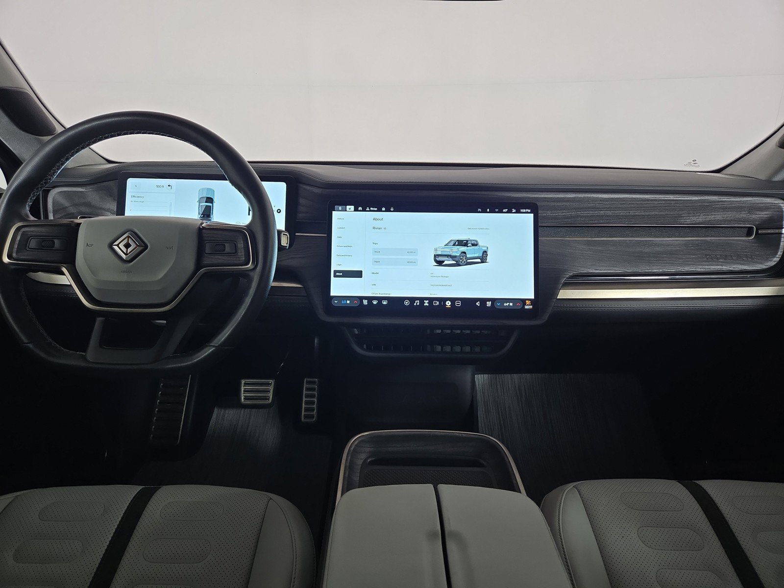 Used 2022 Rivian R1T Adventure image 25