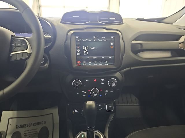 Used 2023 Jeep Renegade Latitude AWD/4WD image 17