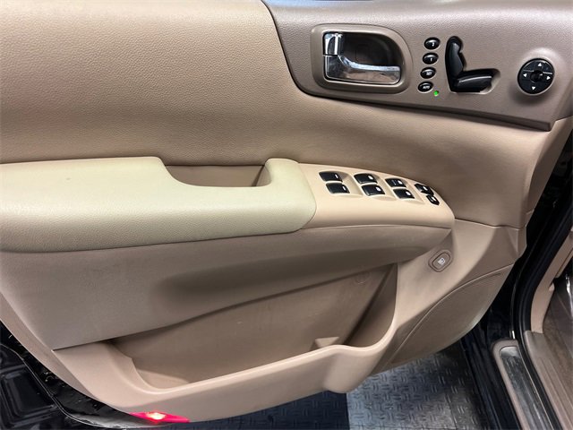 Used 2012 Kia Sedona EX w/ Luxury Pkg image 8