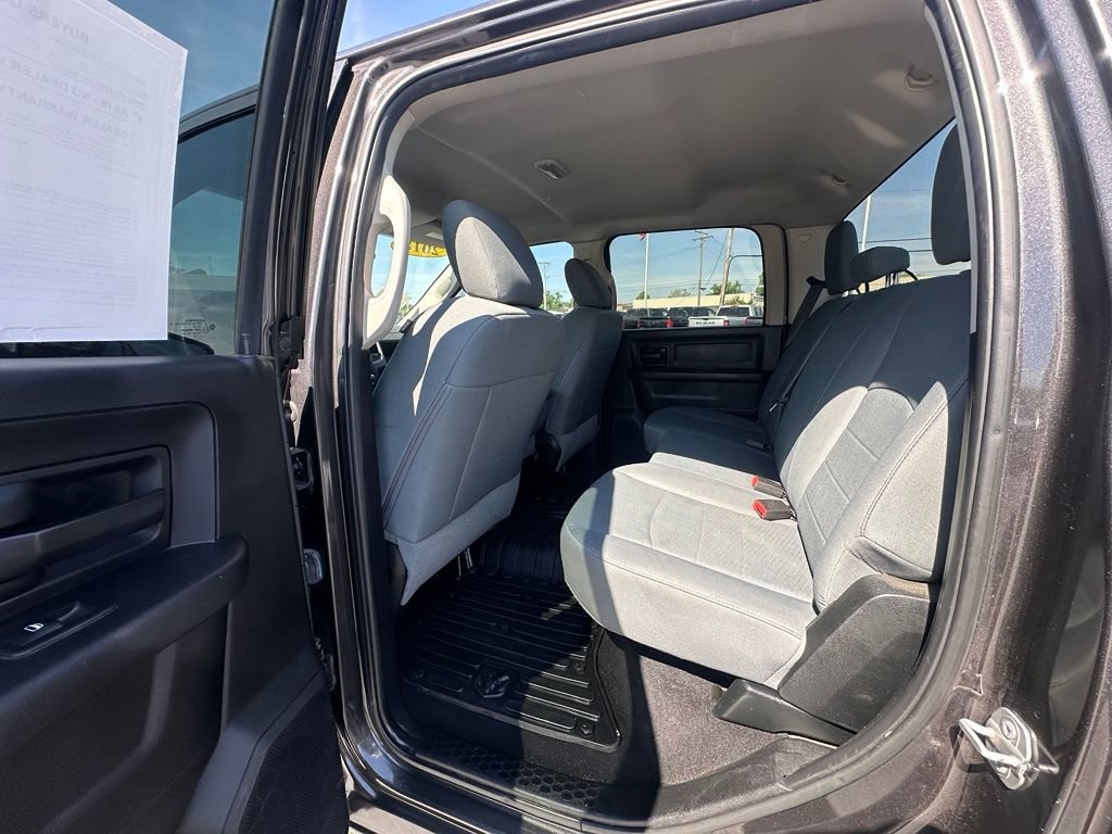Used 2018 RAM 1500 Express AWD/4WD image 12