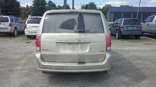 Used 2016 Dodge Grand Caravan SXT FWD image 12