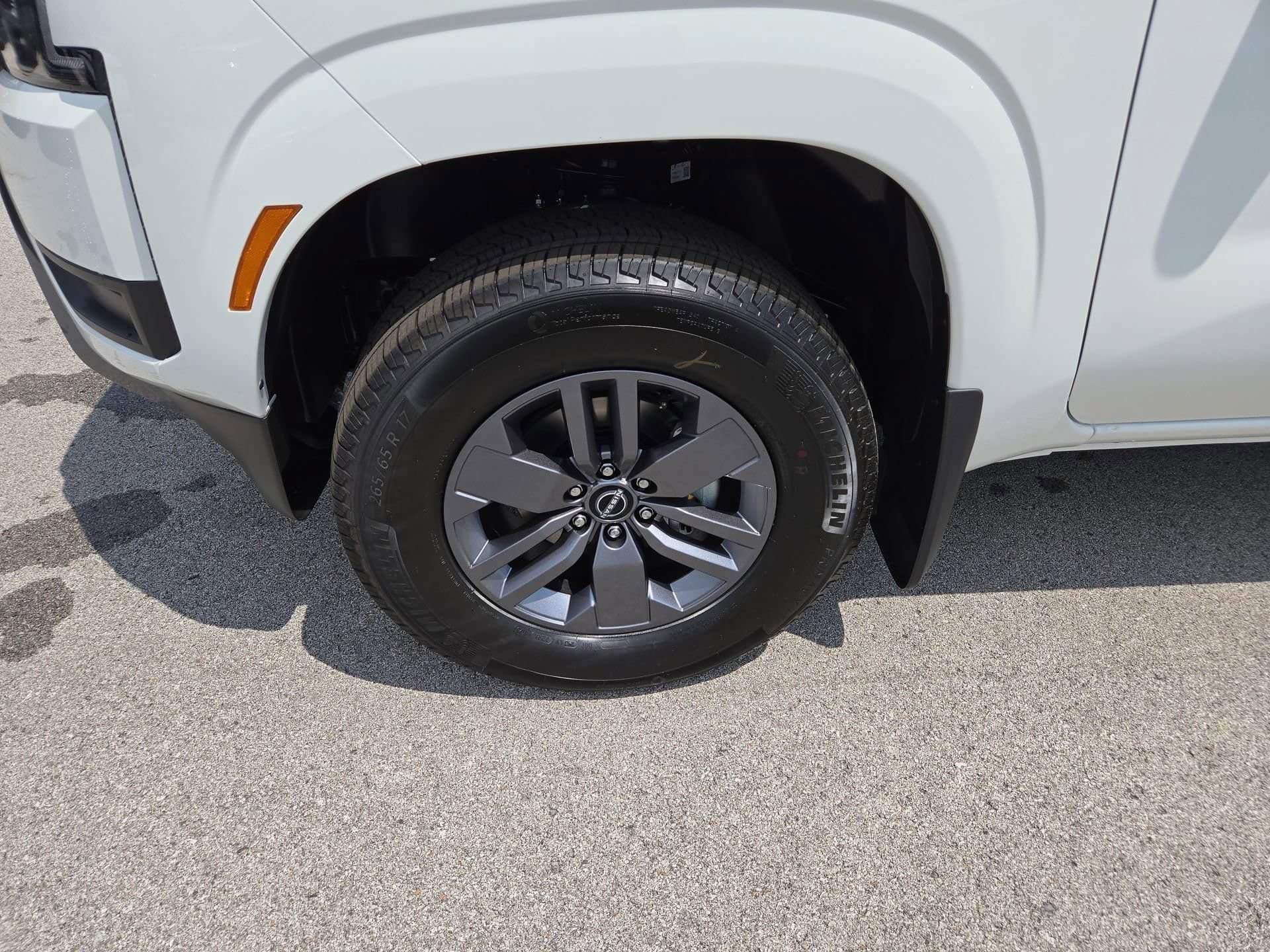 New 2025 Nissan Frontier SV AWD/4WD image 31