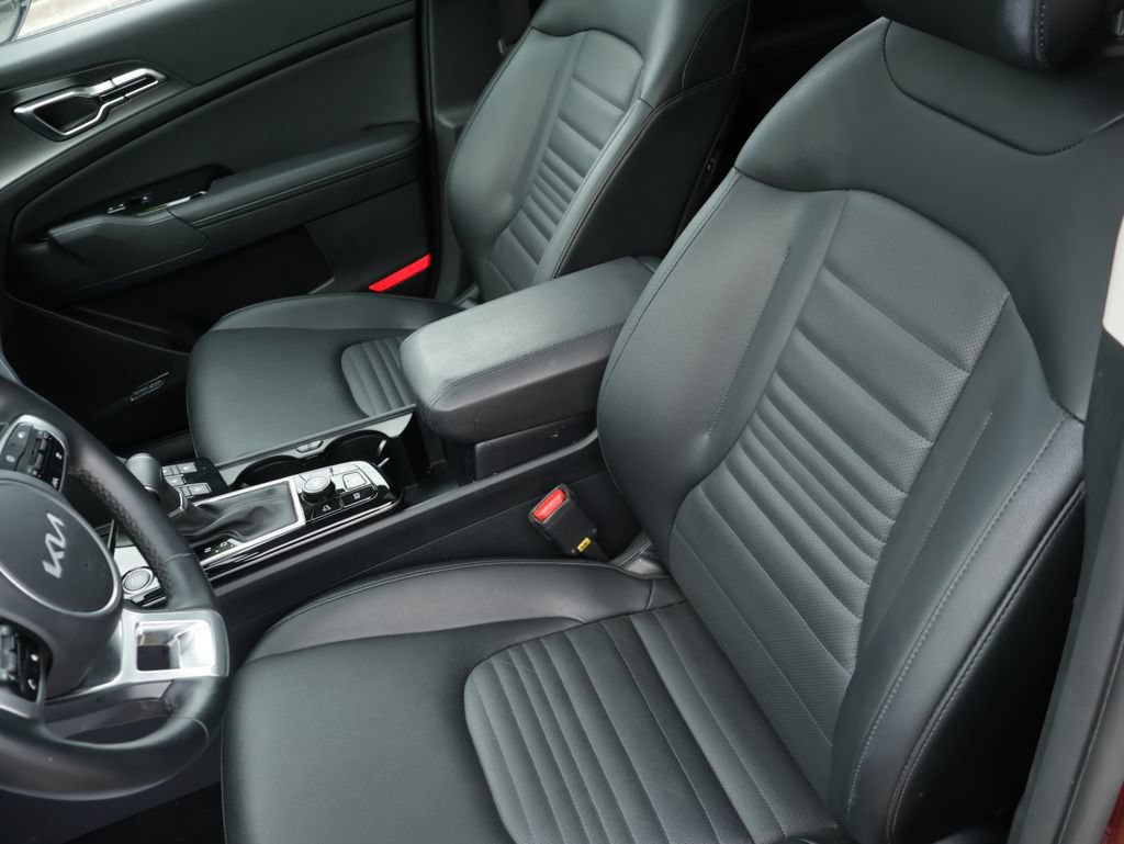 Certified 2025 Kia Sportage SX FWD image 21