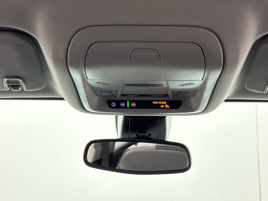 Used 2023 GMC Acadia SLT image 31