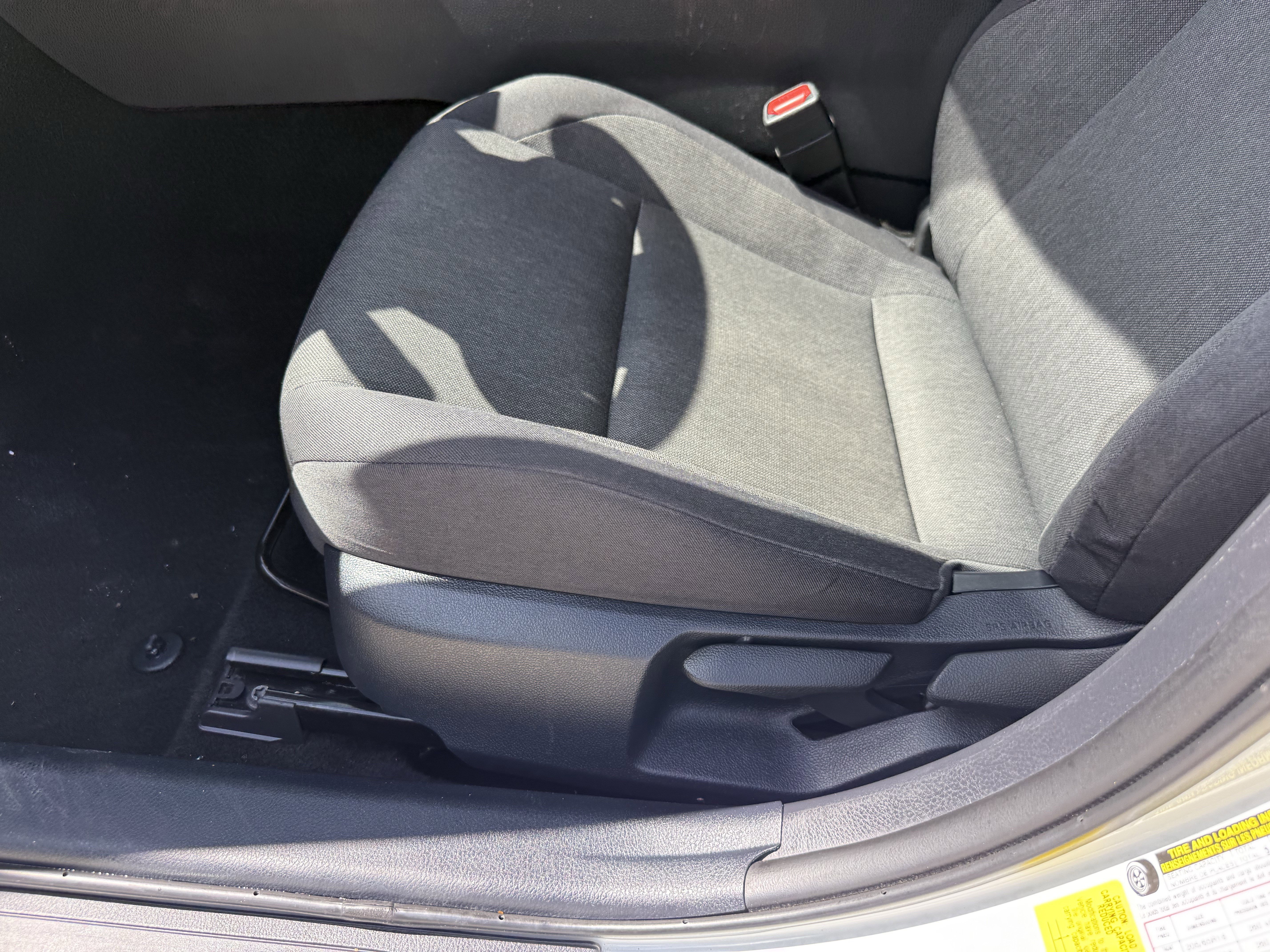 Used 2025 Toyota Camry LE image 30