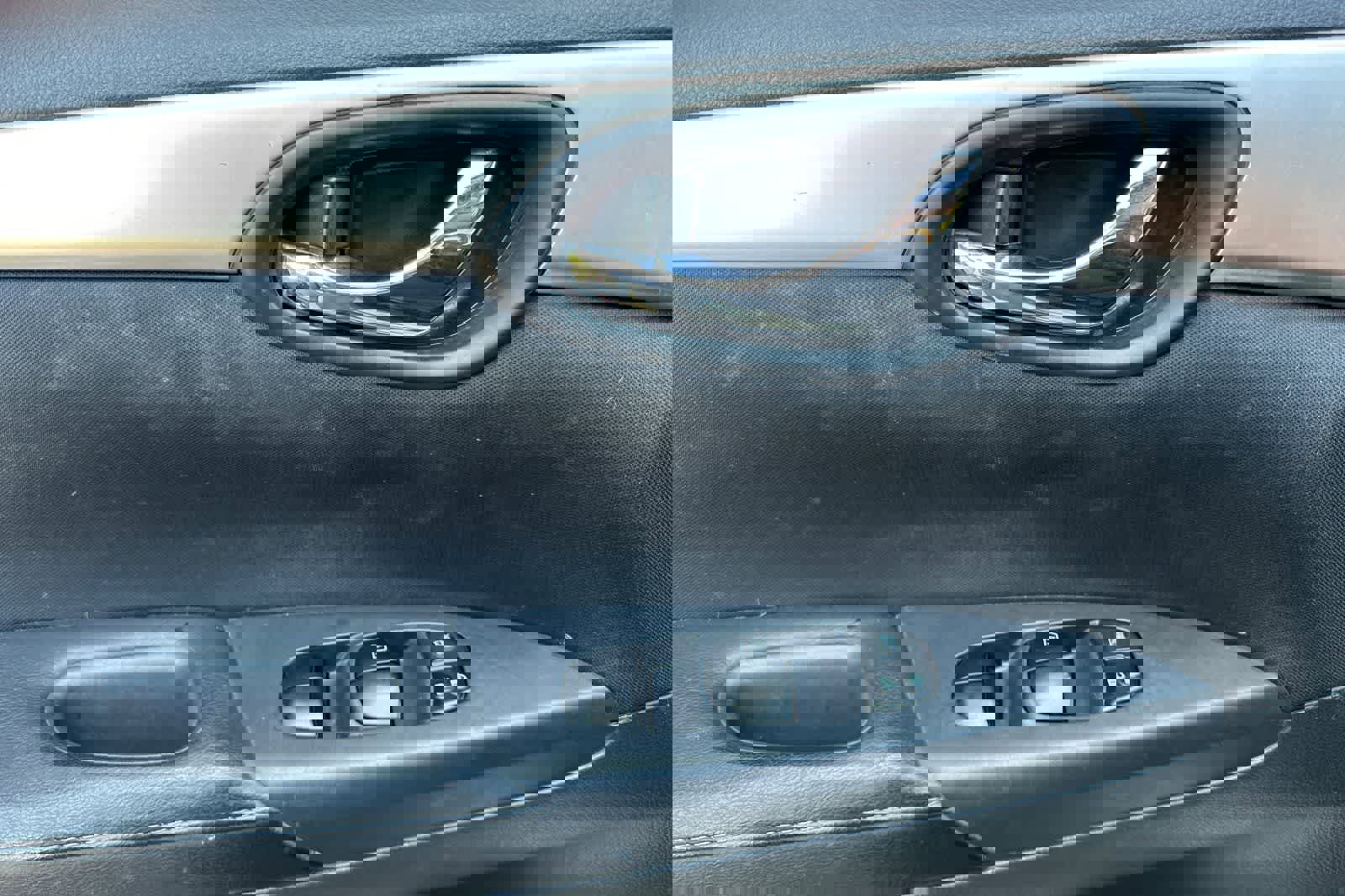 Used 2016 Nissan Sentra S image 15