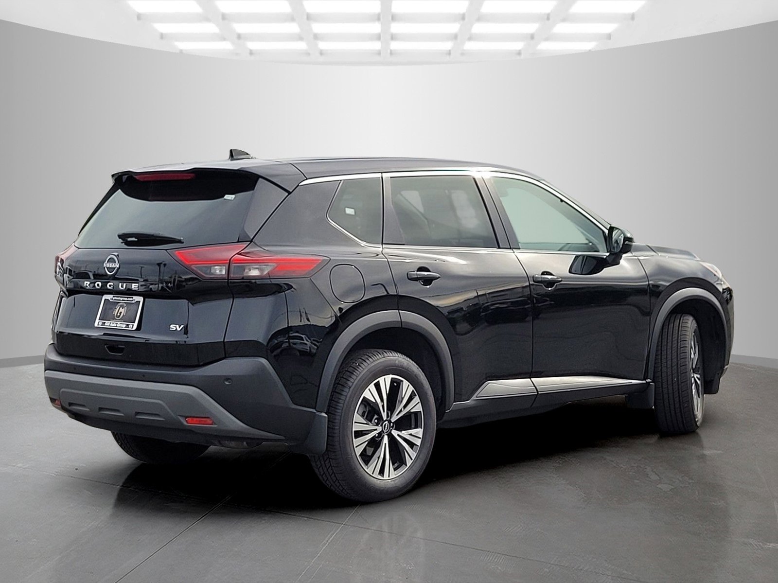 Used 2023 Nissan Rogue SV image 4