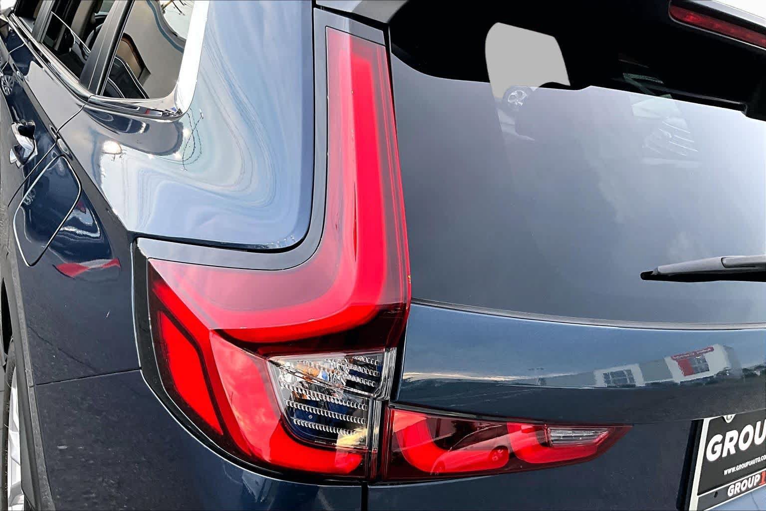 Used 2025 Honda CR-V EX image 29