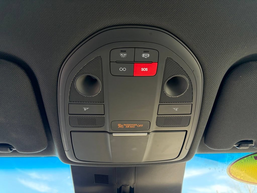 Used 2025 Genesis G70 2.5T RWD image 21