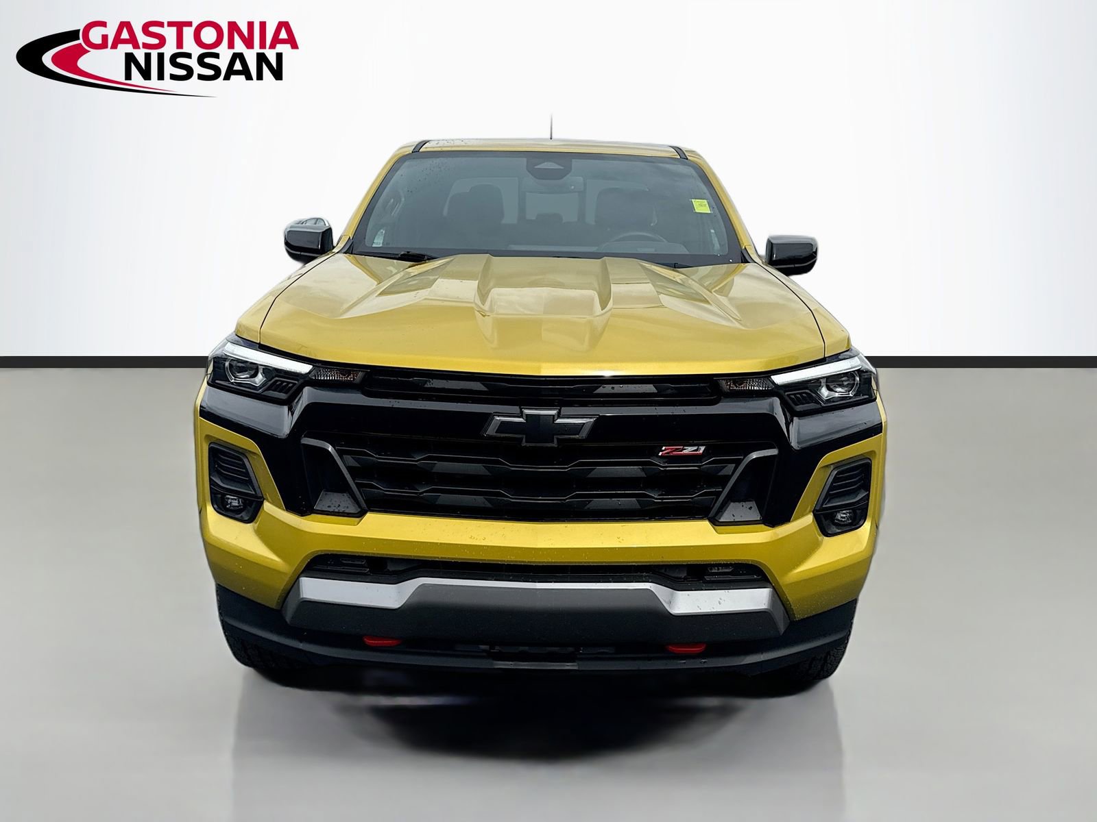 Used 2023 Chevrolet Colorado Z71 w/ Z71 Convenience Package 2 AWD/4WD image 2