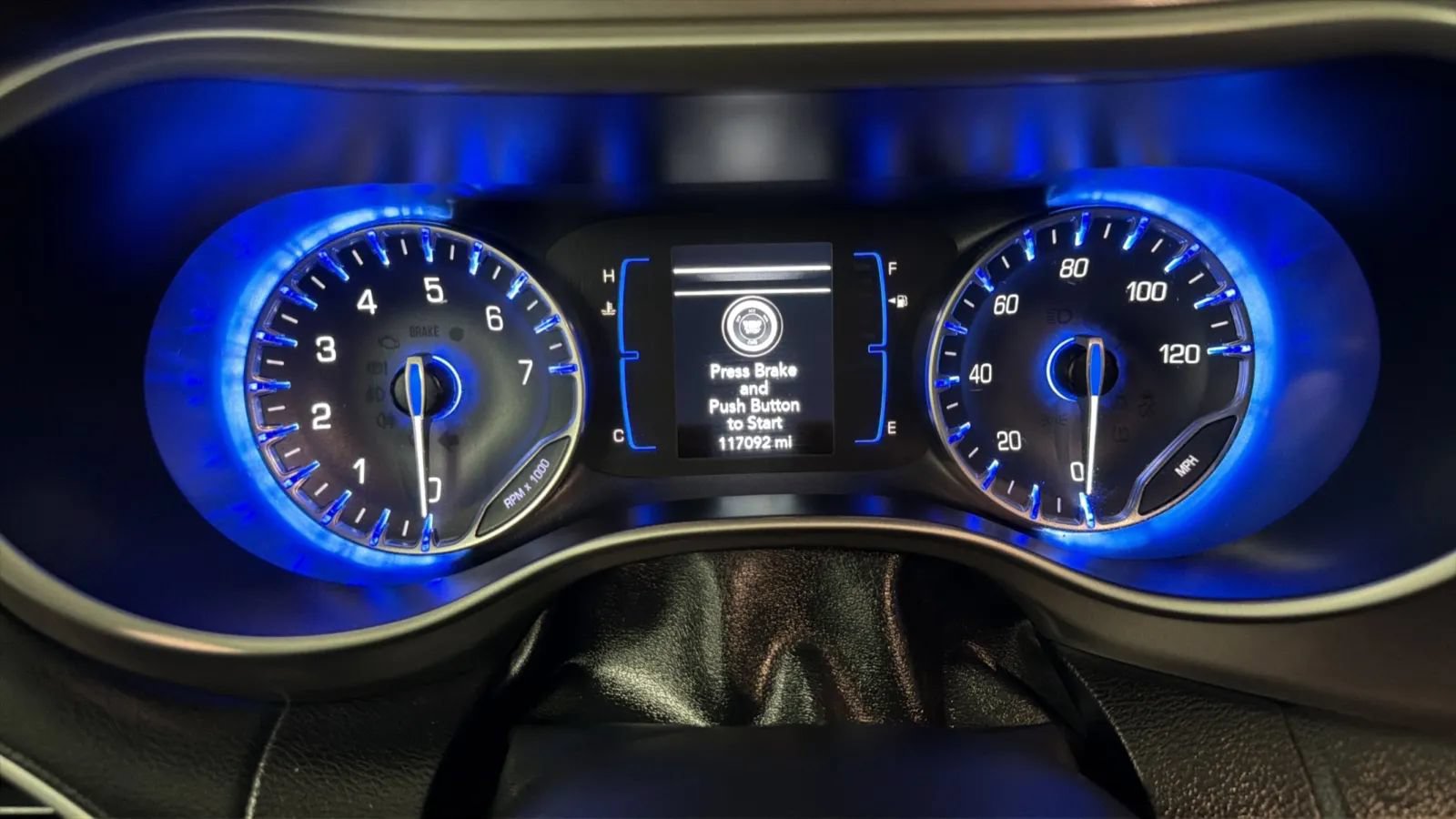Used 2020 Chrysler Pacifica Touring-L FWD image 11