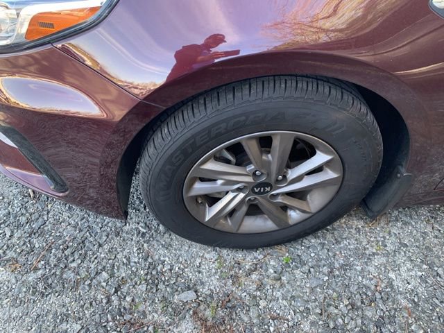 Used 2020 Kia Optima LX image 8