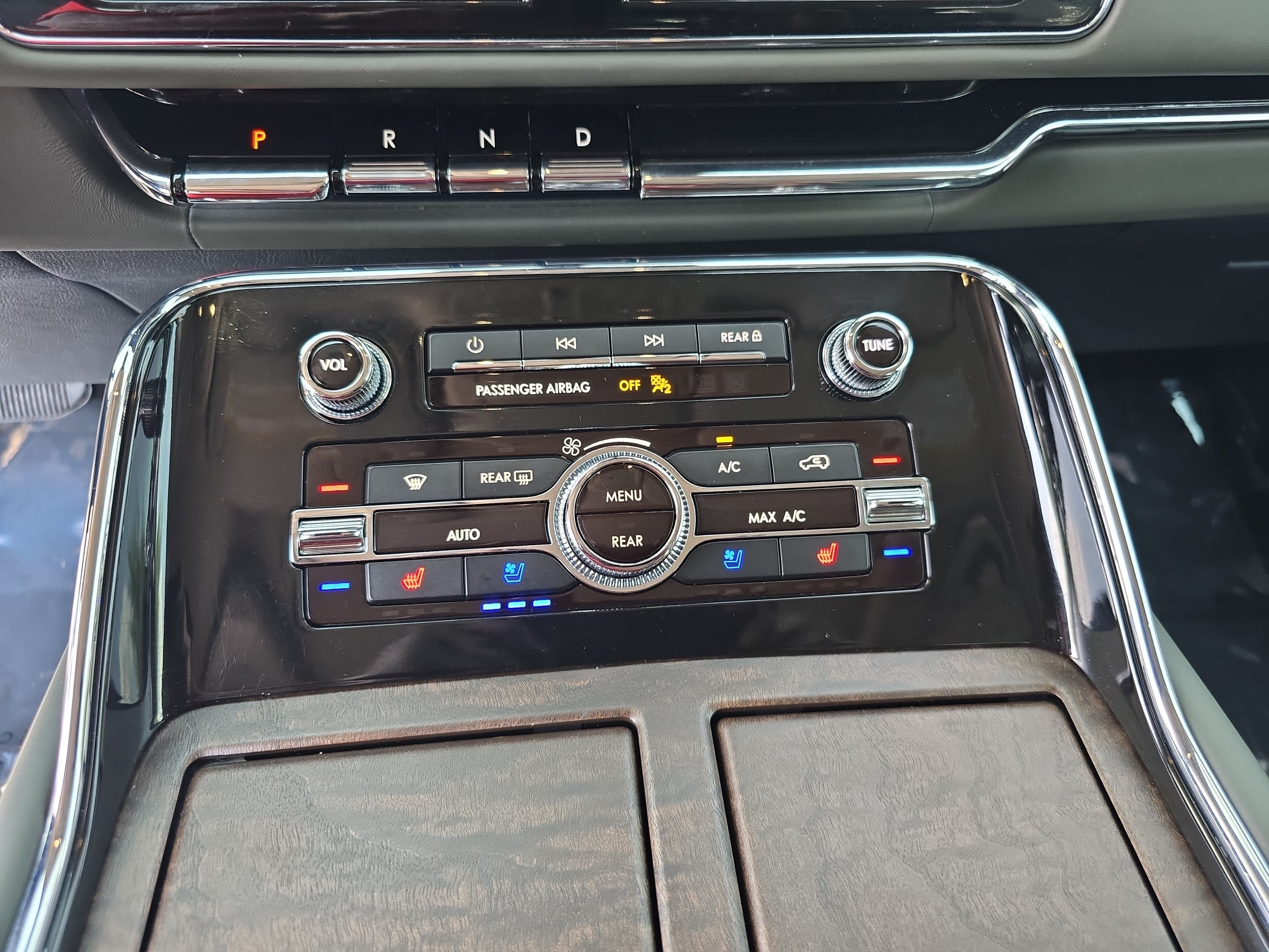 Certified 2024 Lincoln Navigator L Black Label AWD/4WD image 21