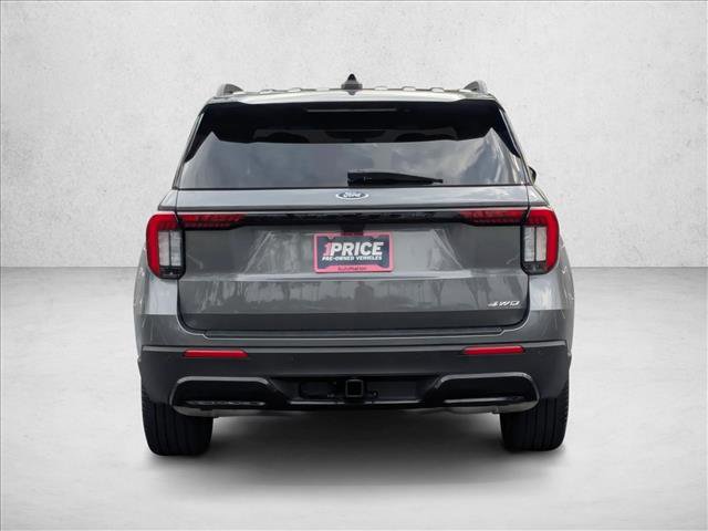 Used 2025 Ford Explorer ST-Line w/ ST-Line Street Pack AWD/4WD image 7