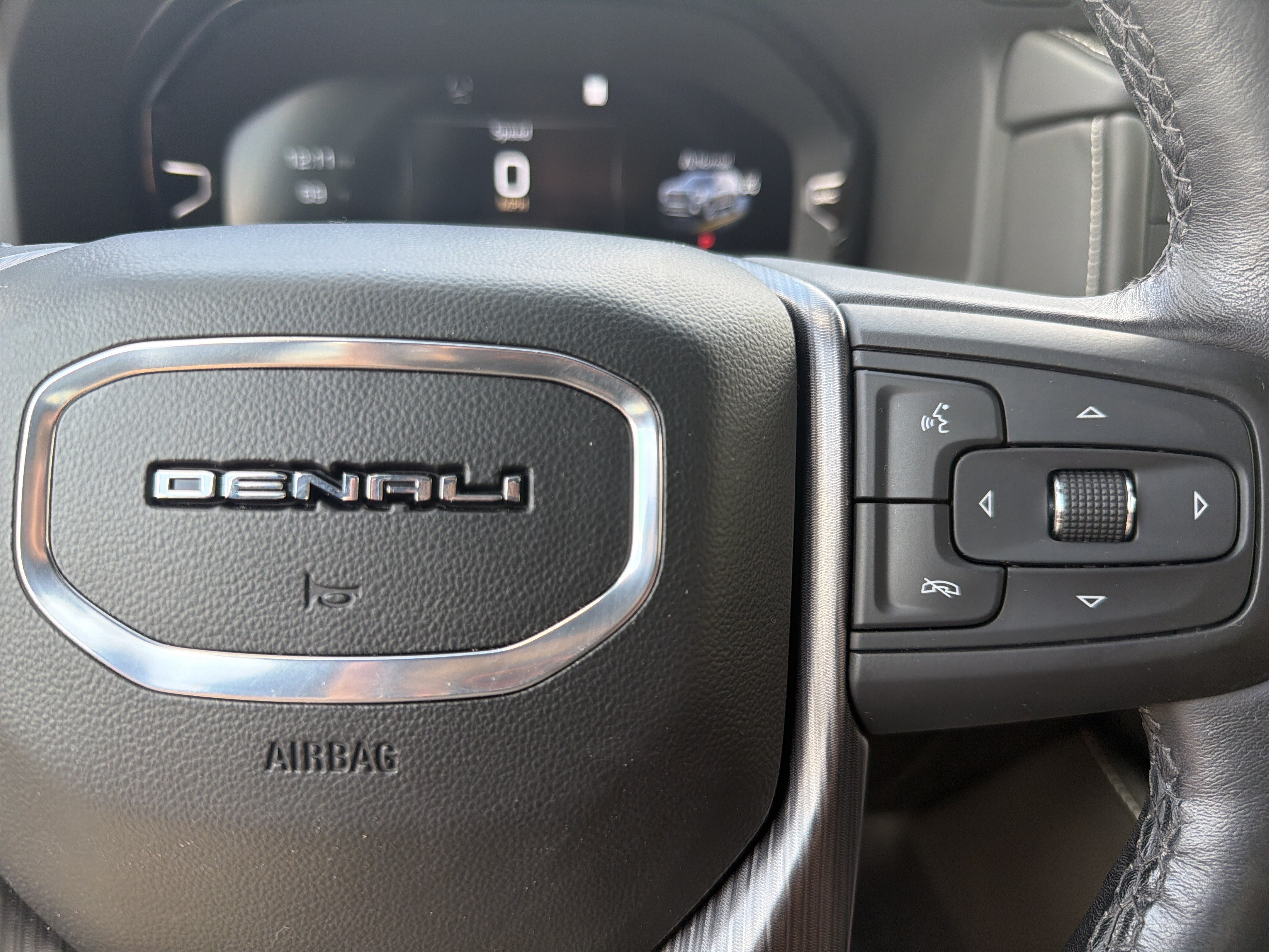 Certified 2023 GMC Yukon XL Denali Ultimate AWD/4WD image 32