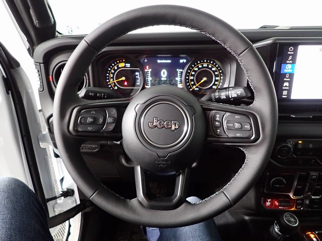 New 2026 Jeep Wrangler Unlimited Rubicon AWD/4WD image 22