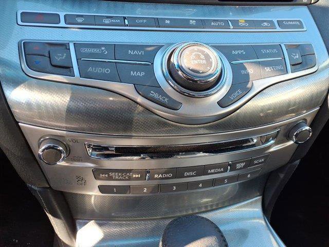 Used 2018 INFINITI Q70 Luxe image 29