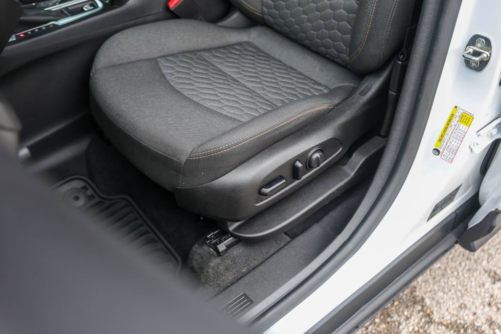 Used 2019 Chevrolet Equinox LT image 8