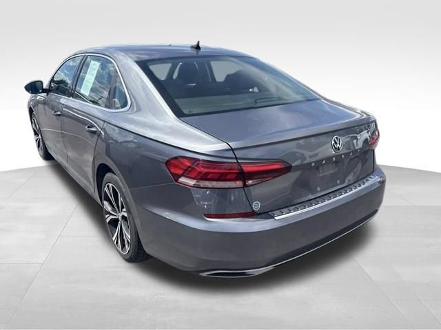 Used 2022 Volkswagen Passat 2.0T SE FWD image 17