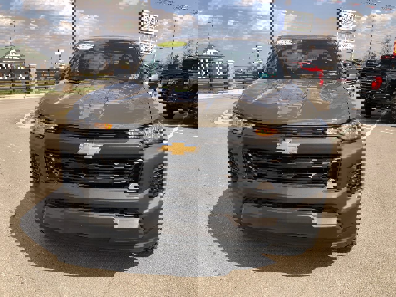 Used 2024 Chevrolet Colorado W/T image 8