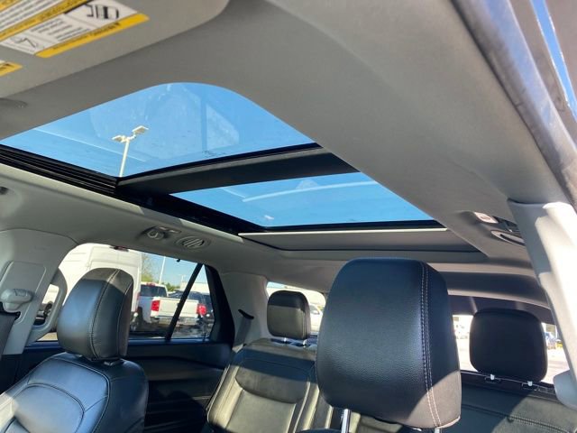 Used 2022 Ford Explorer Limited AWD/4WD image 14