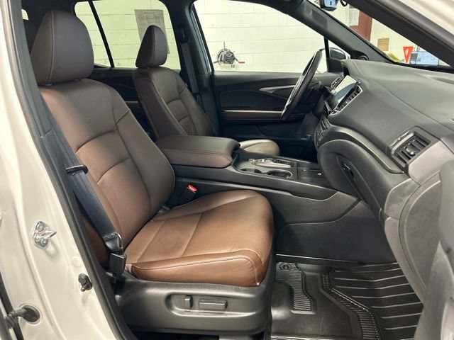 Certified 2025 Honda Ridgeline RTL image 14