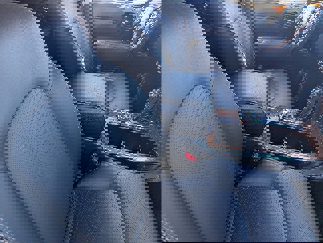 Used 2018 INFINITI QX80 Limited w/ All Season Package image 11