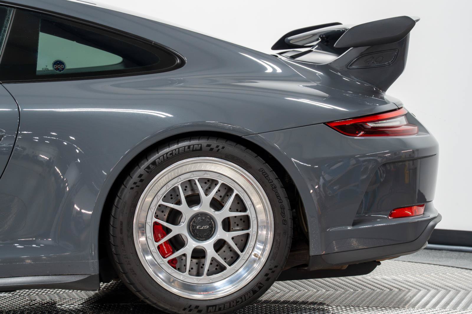 Used 2018 Porsche 911 GT3 RWD image 13