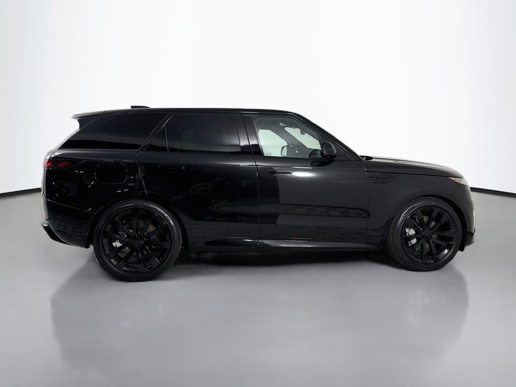 New 2027 Land Rover Range Rover Sport Dynamic SE AWD/4WD image 4